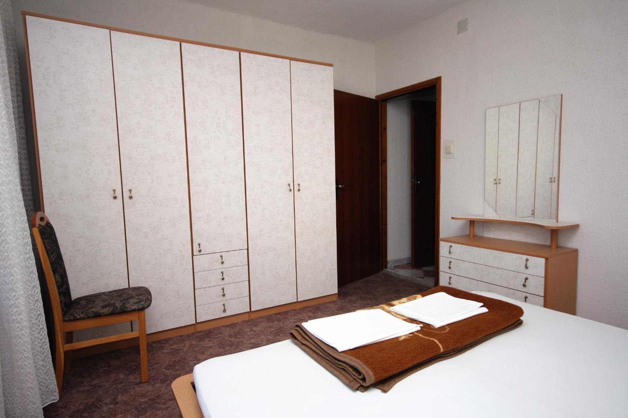 Apartments By The Sea Kampor, Rab - 5051 Rom bilde