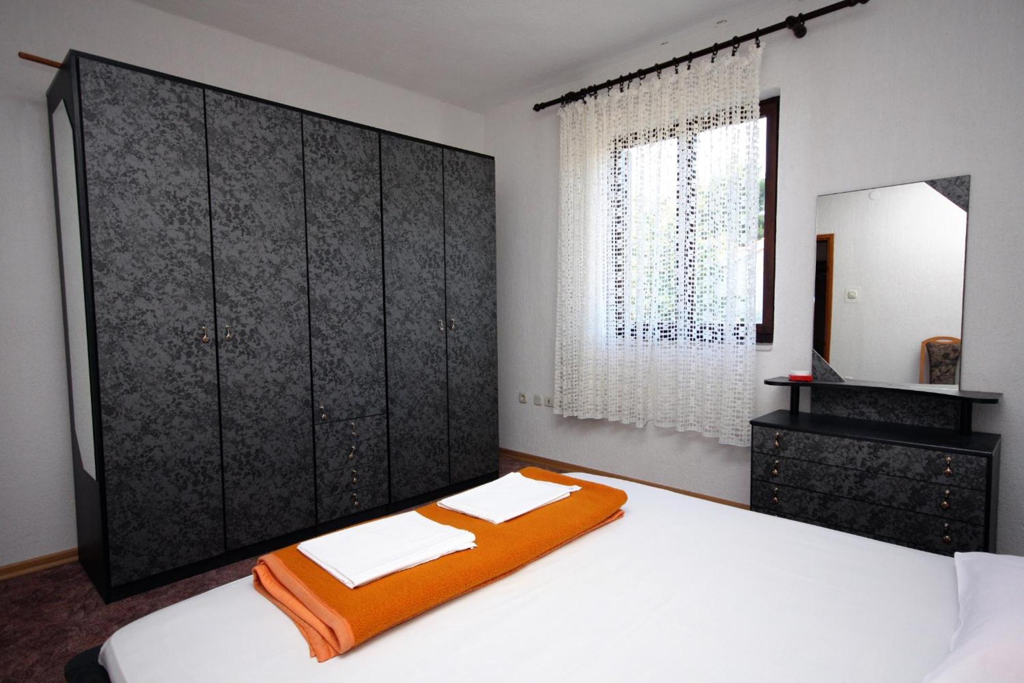 Apartments By The Sea Kampor, Rab - 5051 Rom bilde